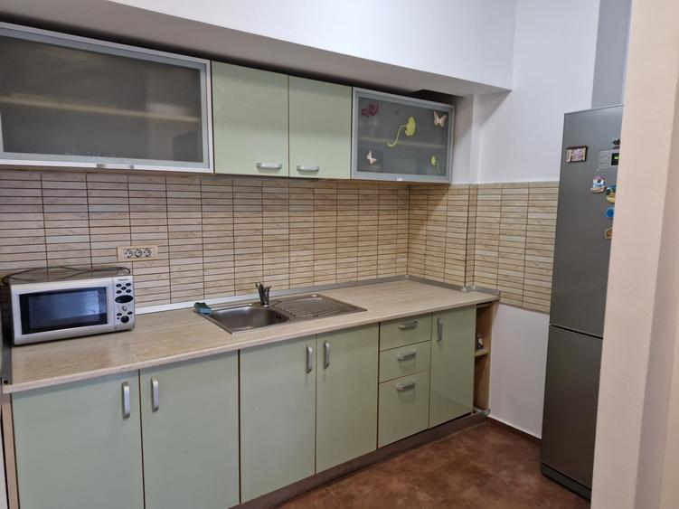 Apartament cu 2 camere decomandat în Prelungirea Ghencea