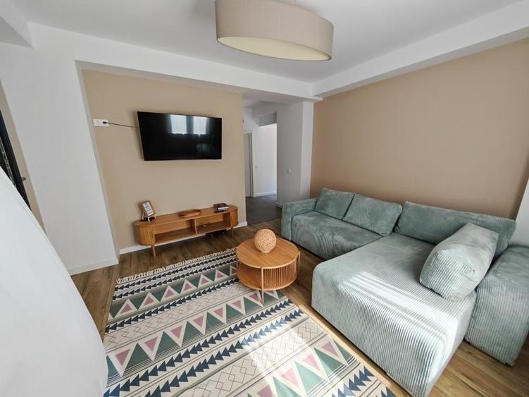 Casă cu 4 camere cu Teren 600 Mp în Central