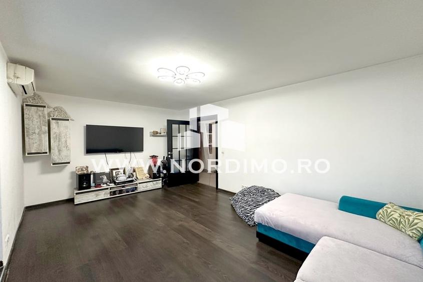 Apartament cu 3 camere decomandat în Drumul Taberei