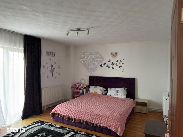 Casă cu 6 camere cu Teren 517 Mp în Târgșoru Vechi