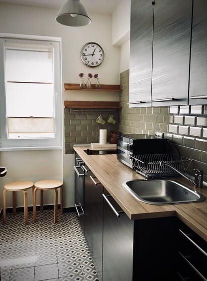 Apartament cu 2 camere semidecomandat, mobilat în Universitate