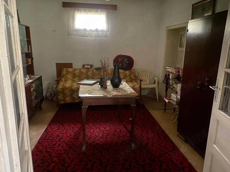 Casă cu 3 camere cu Teren 2200 Mp în Biharia
