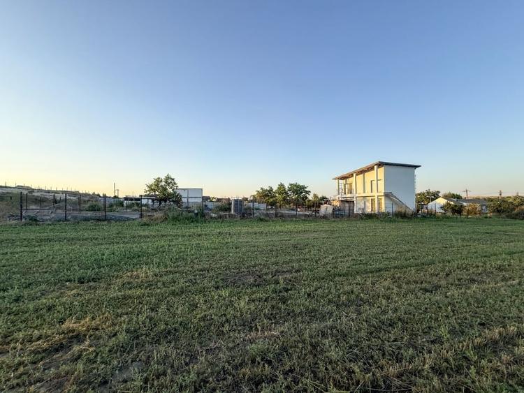 Teren Construcții intravilan de 2000 mp, în Corbu