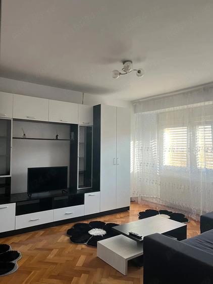 Apartament cu 2 camere semidecomandat în Polivalentă