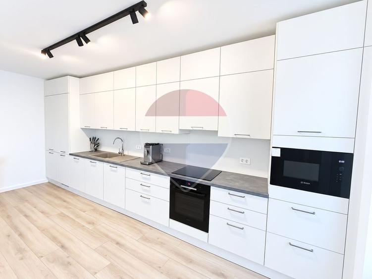Apartament cu 2 camere decomandat, mobilat în Semicentral