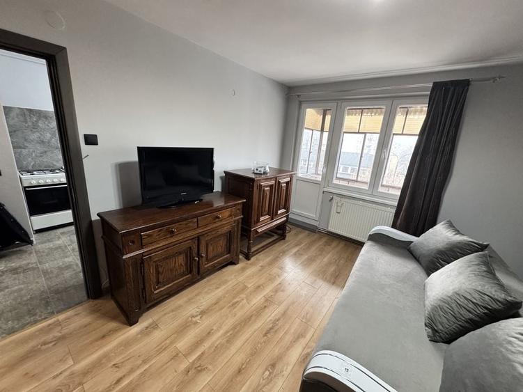 Apartament cu 2 camere decomandat în Exterior Vest
