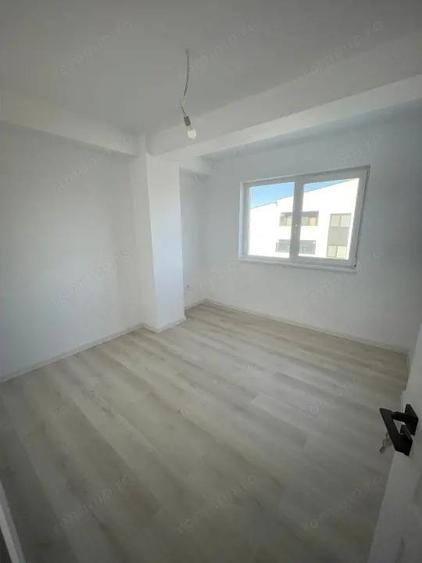 Apartament cu 3 camere în Pielești