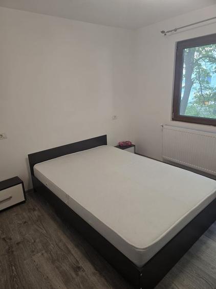 Inchiriez apartament nou zona liceu agricol - 2