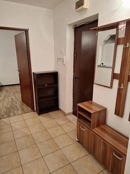 Apartament cu 2 camere decomandat în Calea București