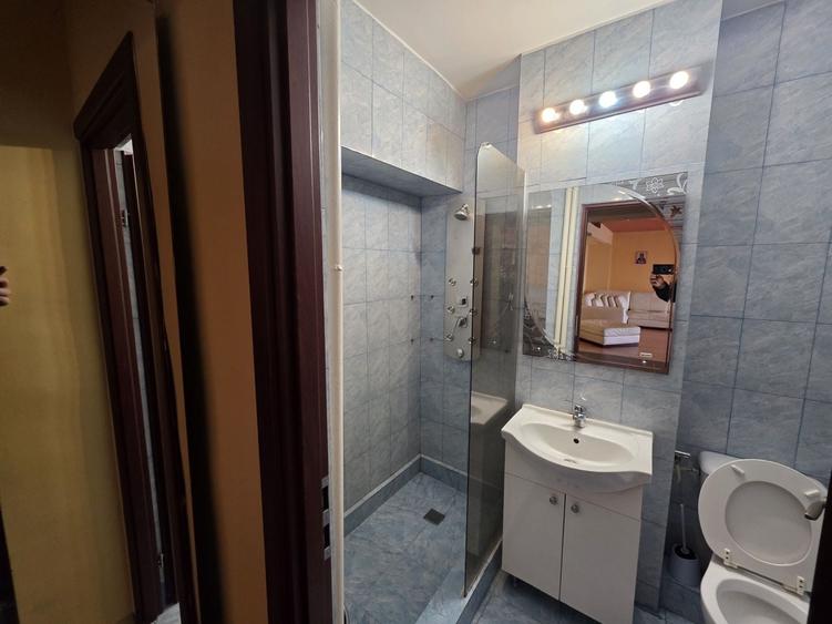 Apartament cu 2 camere semidecomandat, mobilat în Titulescu