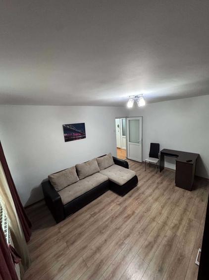 Apartament cu 2 camere decomandat în Cantemir