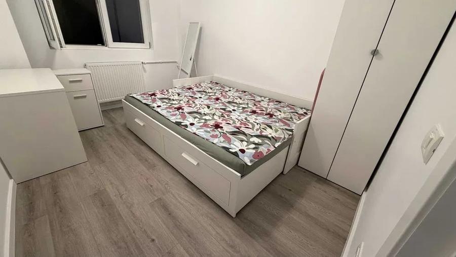 Apartament cu 4 camere decomandat, mobilat în Ștefan cel Mare
