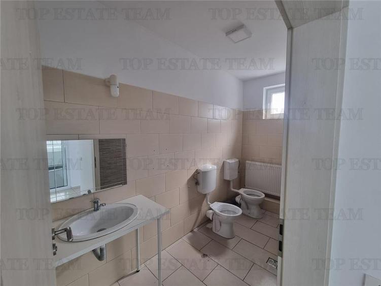 Casă individuală cu 5 camere cu Teren 250 Mp în Odăi