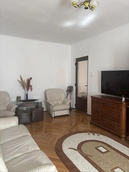 Apartament cu 2 camere semidecomandat în Uioara de Sus