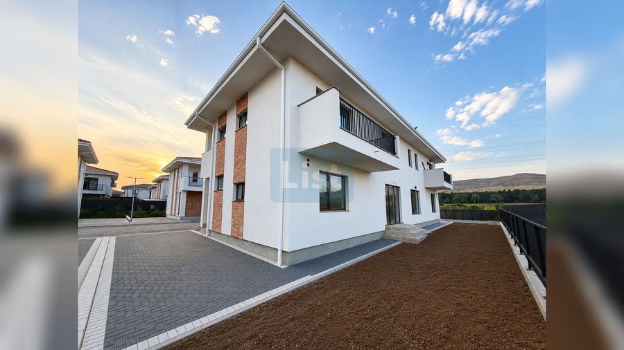 Casă cu 5 camere cu Teren 230 Mp în Florești
