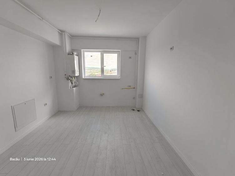 Apartament cu 2 camere semidecomandat în Energiei