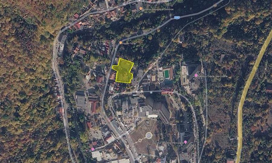 Casă individuală cu 4 camere cu Teren 3204 Mp în Central