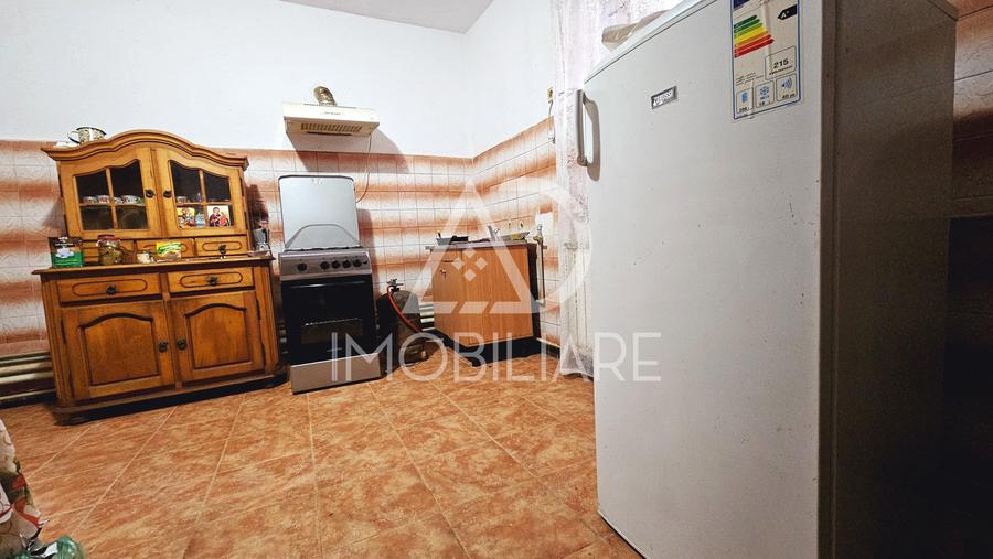 Casă individuală cu 6 camere cu Teren 3778 Mp în 9 Mai
