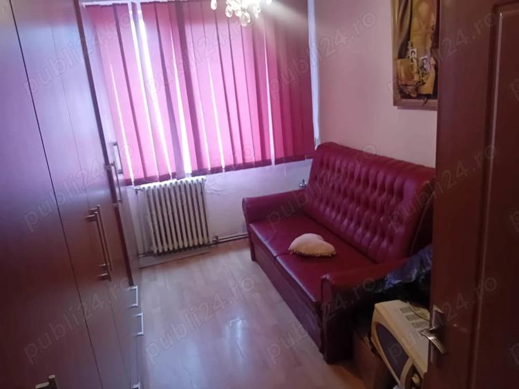 Apartament cu 4 camere decomandat în Dărmănești