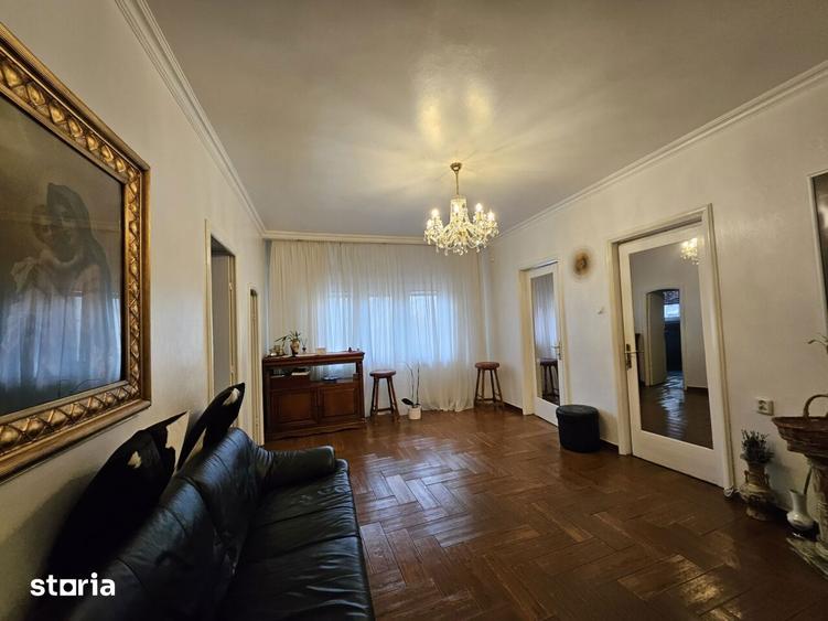 Apartament cu 5 camere în Iancului