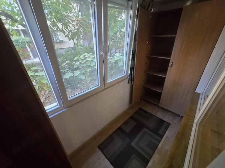 Apartament cu 2 camere semidecomandat în Girocului
