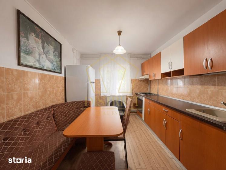 Apartament cu 3 camere, mobilat în Soarelui