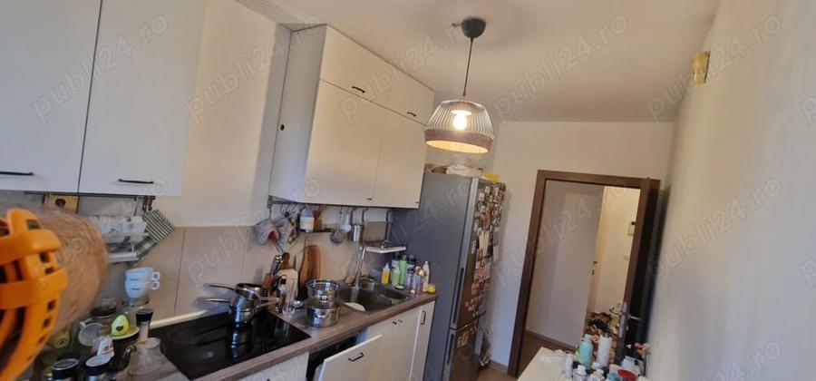 Apartament cu 3 camere decomandat în Lipovei