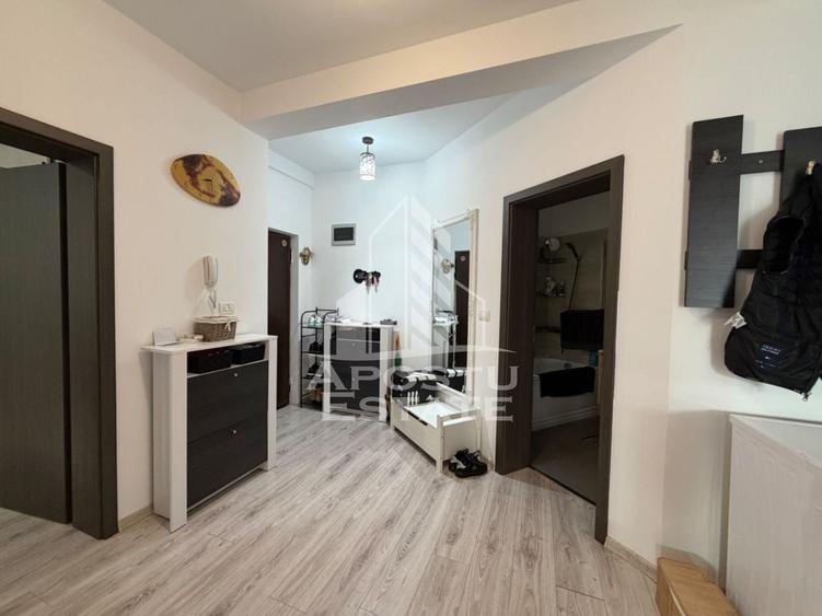 Apartament cu 3 camere decomandat, mobilat în Braytim