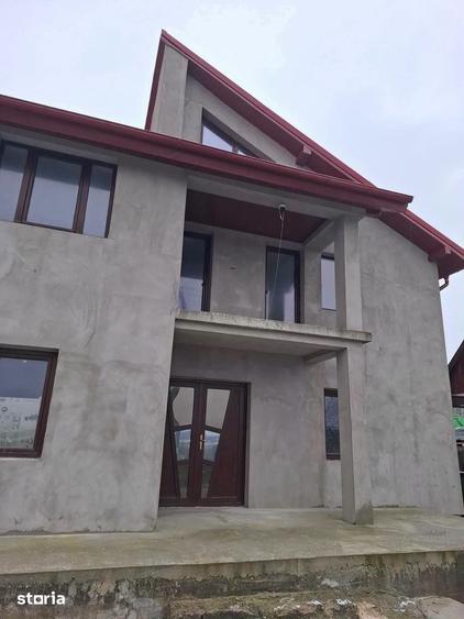 Casă cu 6 camere cu Teren 517 Mp în Central
