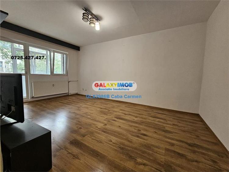 Apartament cu 2 camere decomandat în Republicii