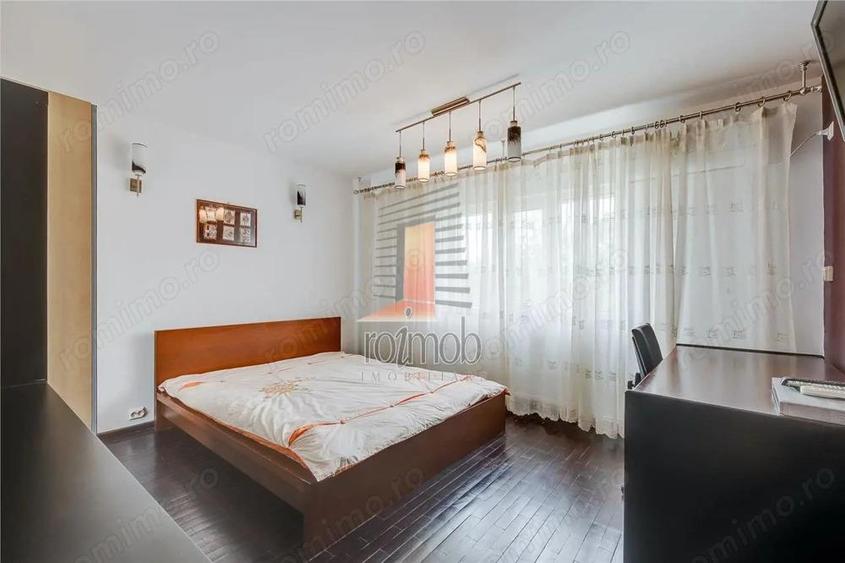 Apartament cu 2 camere decomandat în Victoriei