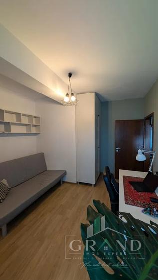 Apartament cu 3 camere semidecomandat, mobilat în Zorilor