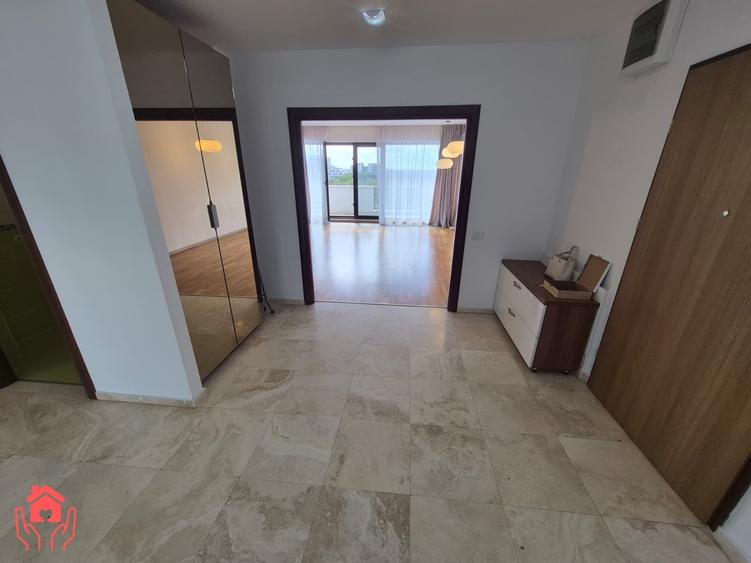Apartament cu 4 camere decomandat, mobilat în Iancu Nicolae