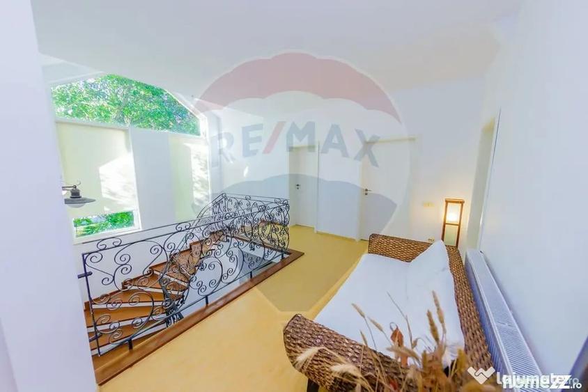Casă cu 5 camere cu Teren 600 Mp în Central