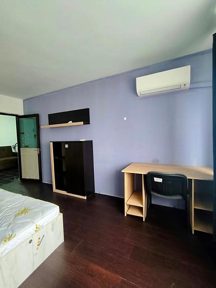 Apartament cu 2 camere decomandat în Bd. Independenței