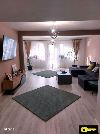 Casă cu Teren 820 Mp în Centura