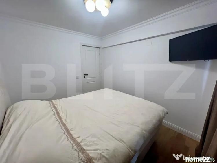 Apartament cu 3 camere semidecomandat în Central