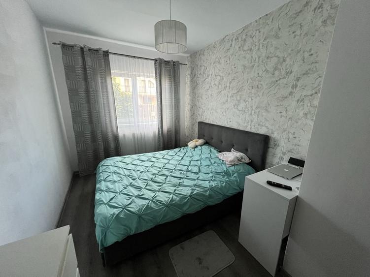 Apartament cu 2 camere decomandat în Exterior Vest