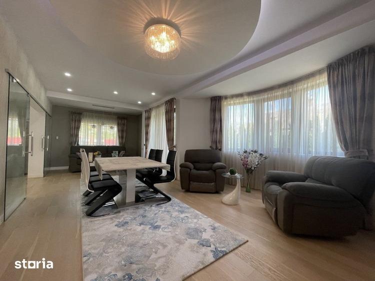 Casă cu 8 camere cu Teren 1042 Mp în Cornu