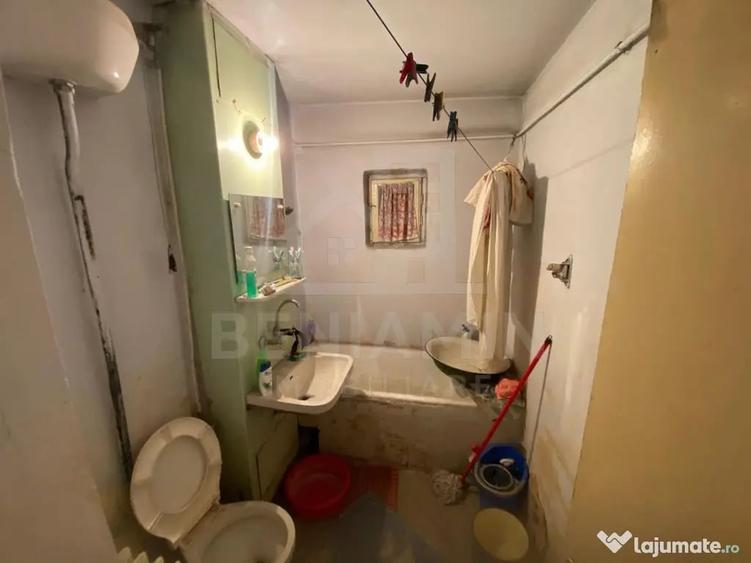 Apartament cu 2 camere semidecomandat în Rovine
