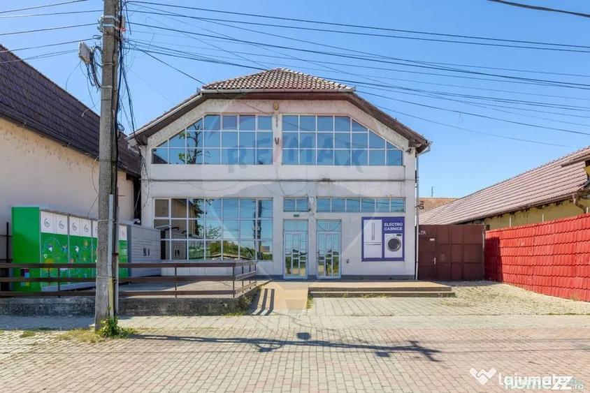 Spațiu comercial, de 400 mp, în Aradul Nou