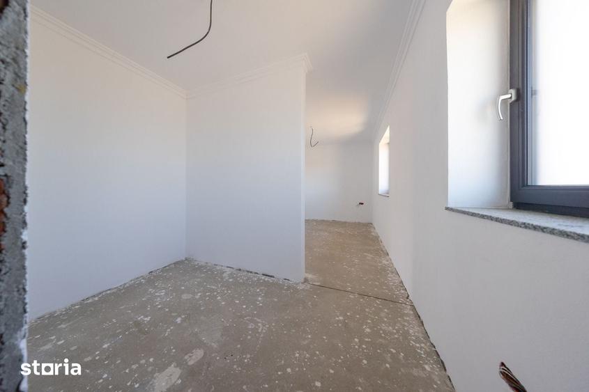 Casă cu 3 camere cu Teren 497 Mp în Cristian