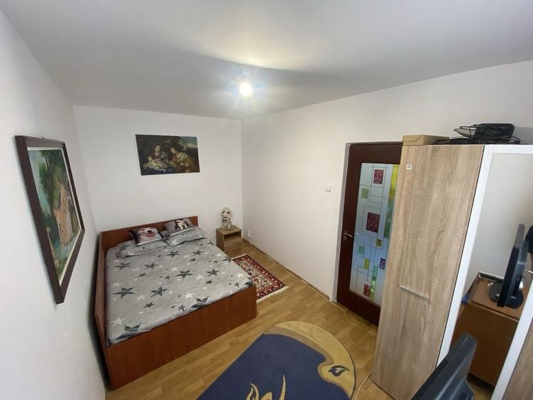 Apartament cu 3 camere în Popoveni
