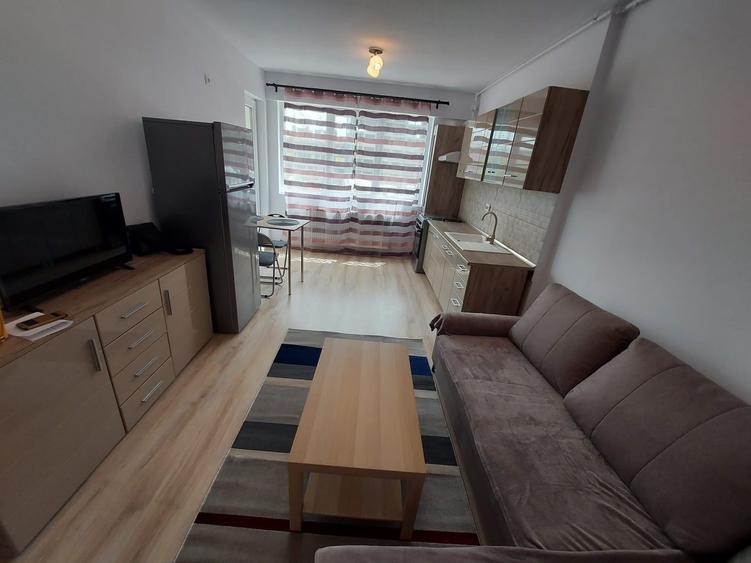 Apartament cu 2 camere semidecomandat în Militari