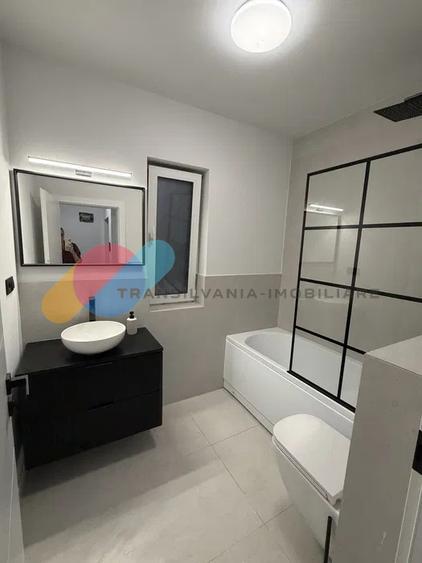 Apartament cu 3 camere decomandat în Sânnicoară