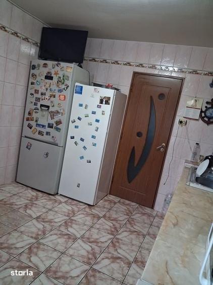 Apartament cu 4 camere decomandat în Giurgiului