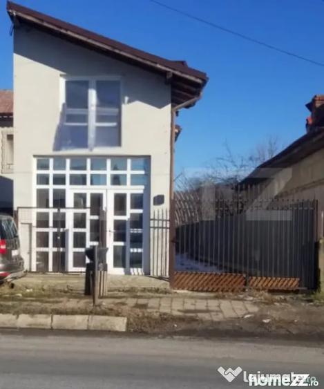 Casă cu 4 camere cu Teren 1000 Mp în Central