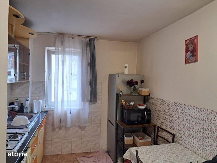 Apartament cu 3 camere în Aghireșu
