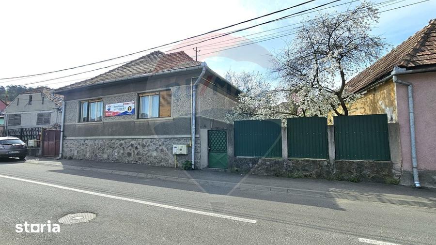 Casă cu 3 camere cu Teren 655 Mp în Central