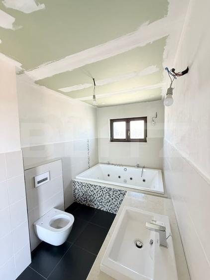 Apartament cu 3 camere decomandat în Titulescu